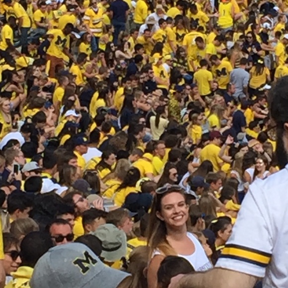 Meet your Posher, Meredith - Picture 4 of 4